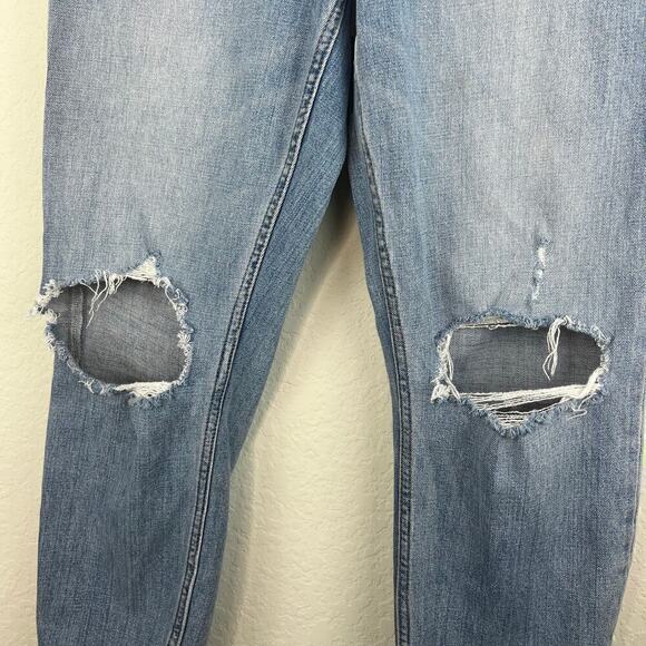 Abercrombie & Fitch Curve Love The Mom High Rise Light Wash Blue Denim Jeans 4R - Picture 7 of 9
